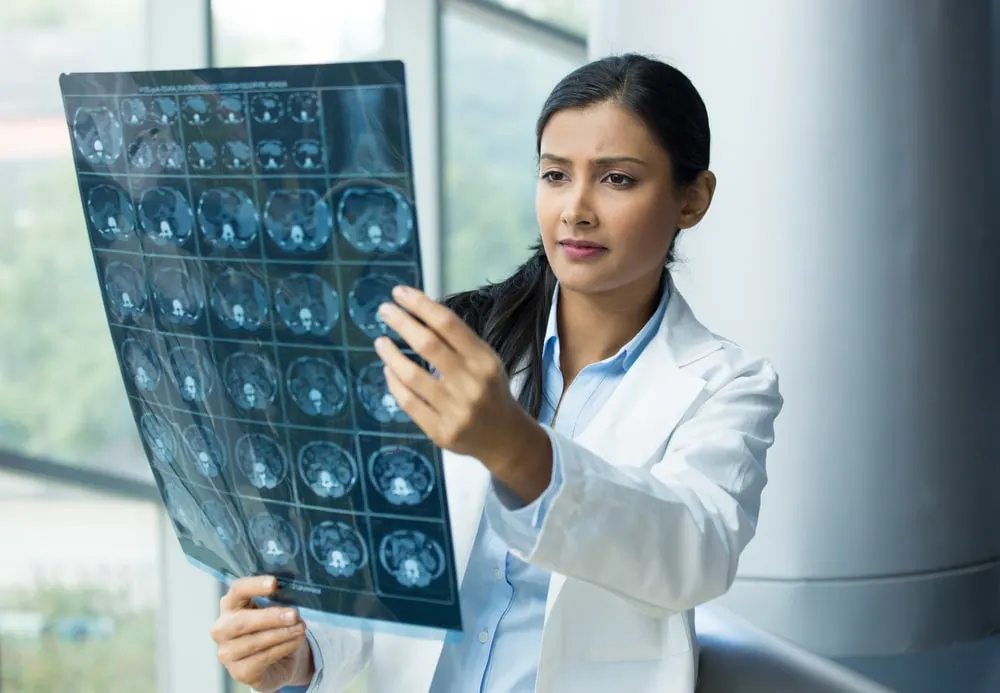 7 steps to become a radiologist